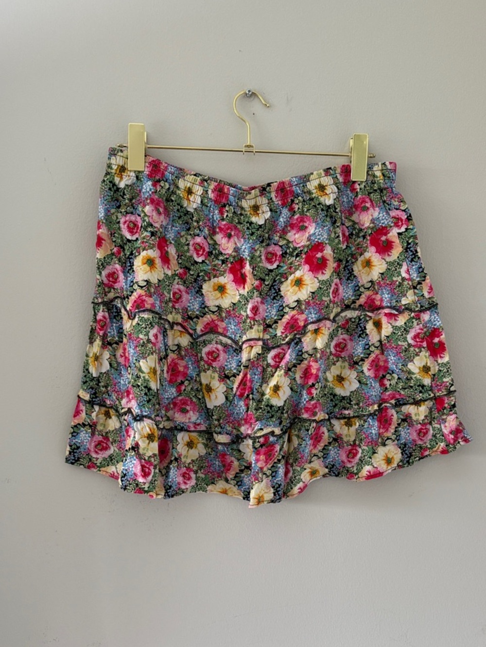Vero Moda Floral Ruffled Mini Skirt - Pink, White & Green